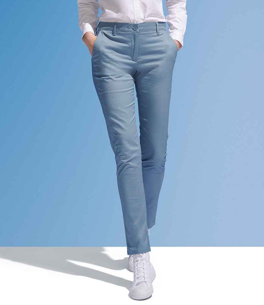02918 Creamy Dark Blue Model